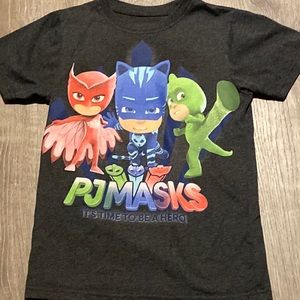 Boys PJ MASKS t shirt M